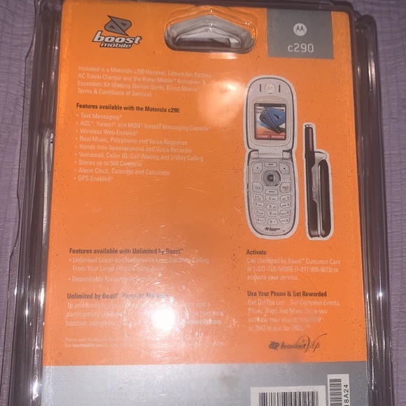 Boost Mobile, Motorola, C290 flip phone - Picture 5 of 6